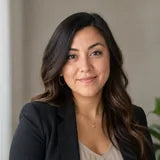 Lourdes M., Florida sales associate in Doral